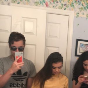 Meet your Posher, Phillip